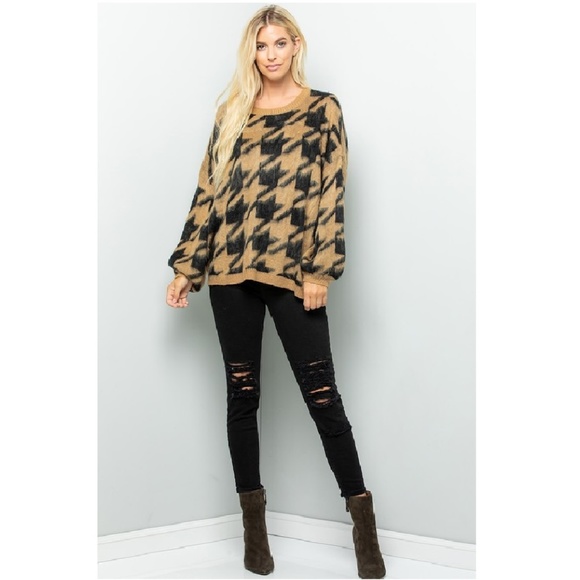 Houndstooth Soft Knit Round Neck Sweater Black/Tan - Picture 4 of 7